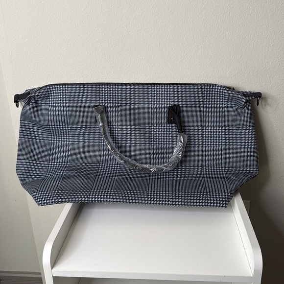 Lulu Dharma Frasier Weekender Bag in Blue Plaid NWT - Picture 5 of 5